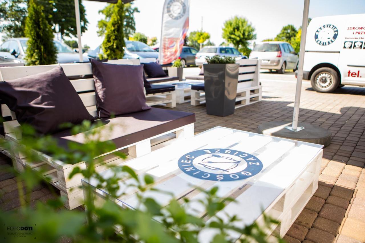 Bed and Breakfast Gosciniec Zacisze I Blisko A2 Dabie-Uniejow I Restauracja Exterior foto