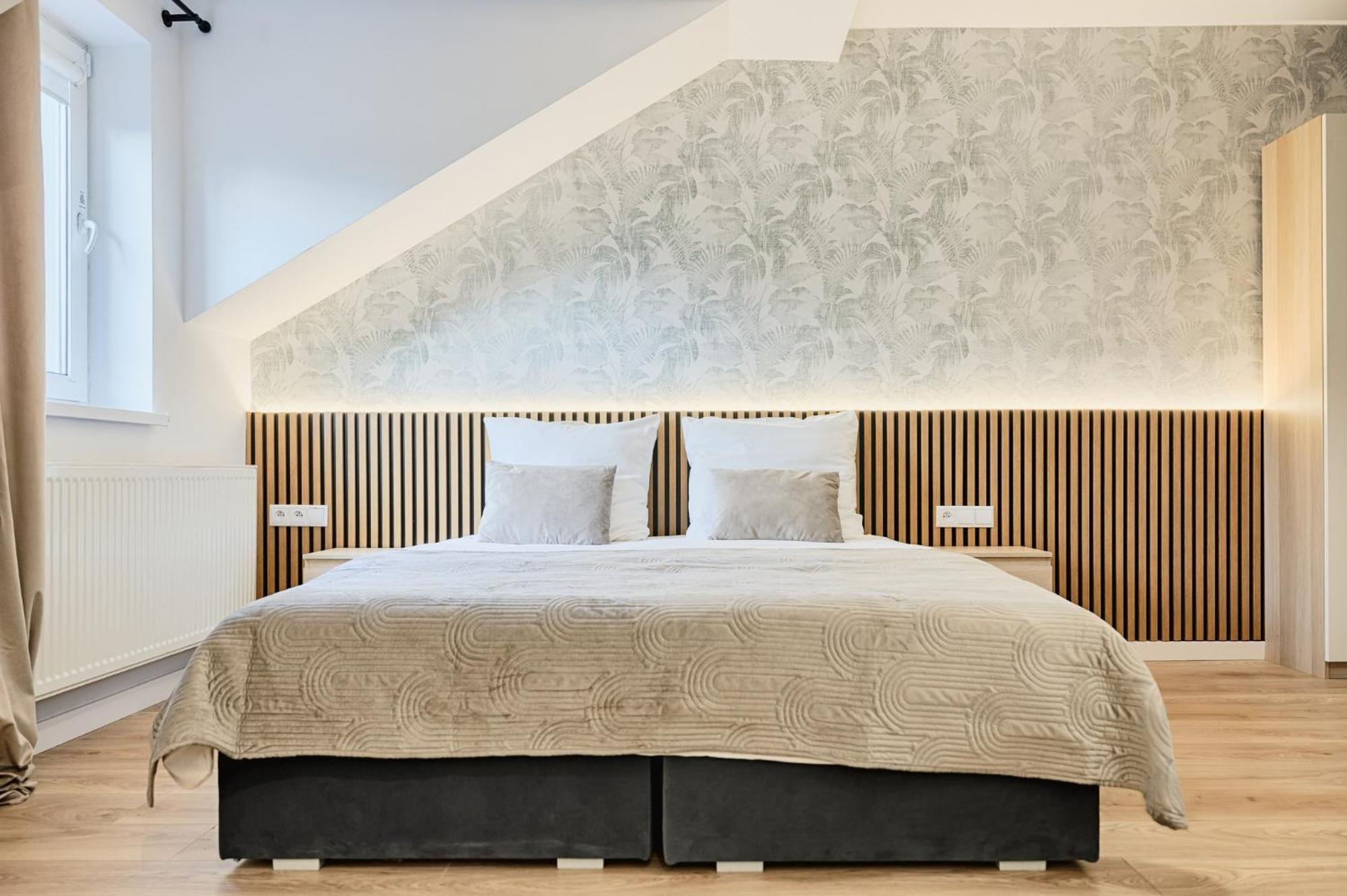 Bed and Breakfast Gosciniec Zacisze I Blisko A2 Dabie-Uniejow I Restauracja Exterior foto