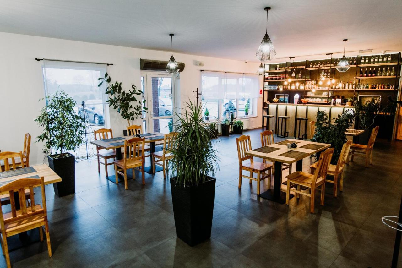 Bed and Breakfast Gosciniec Zacisze I Blisko A2 Dabie-Uniejow I Restauracja Exterior foto